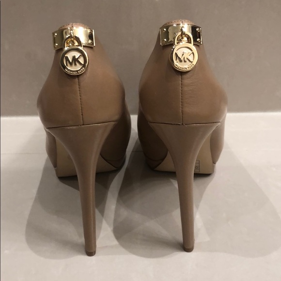 MICHAEL Michael Kors Hamilton Platform Pumps